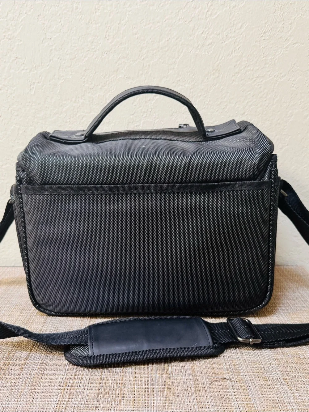 Nikon D3300 Red DSLR Camera, with all parts and carrying bag!